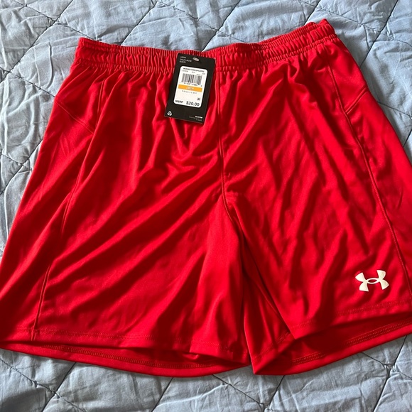 UNDER ARMOUR WOMENS LOOSE SHORTS - Picture 3 of 6